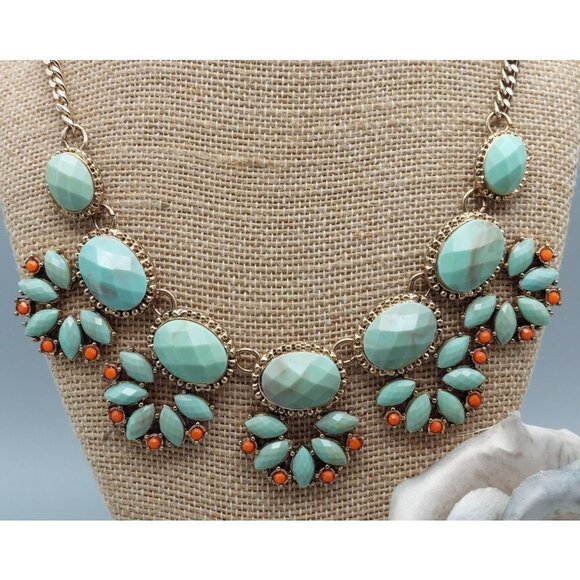 NWT World Market Gold Tone Seafoam Green & Coral Bib Collar Necklace 20" - Picture 3 of 8
